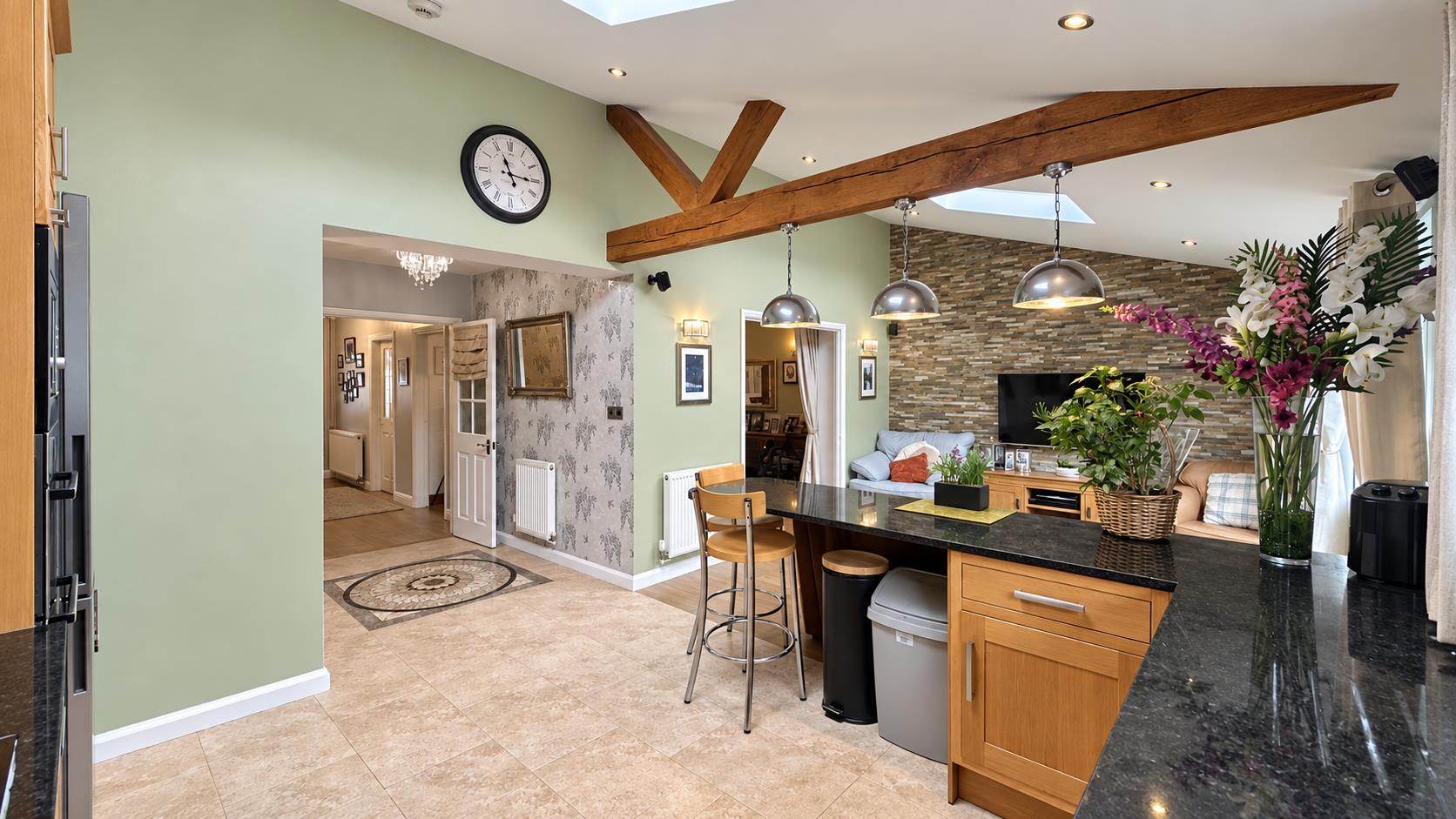 4 bed property in Bradwell Road, Milton Keynes